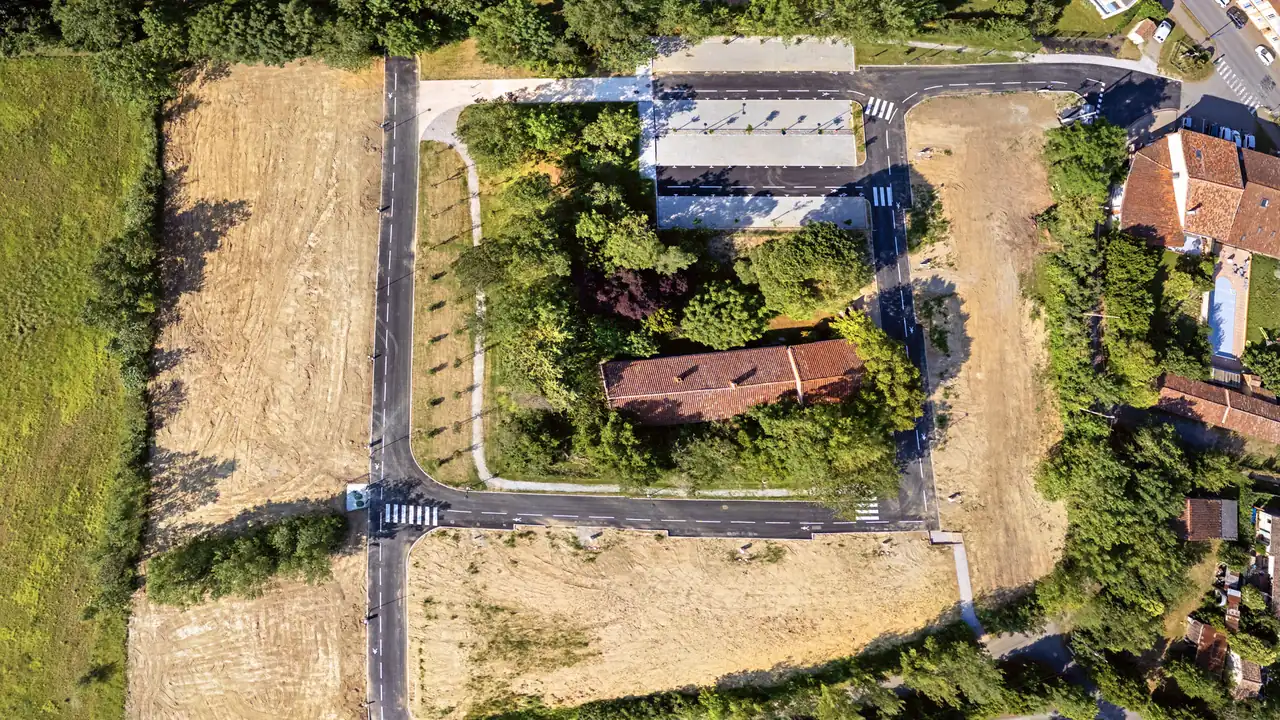 Voiries et lots viabilisés du Verger de Couloumé à Nailloux, vus du ciel